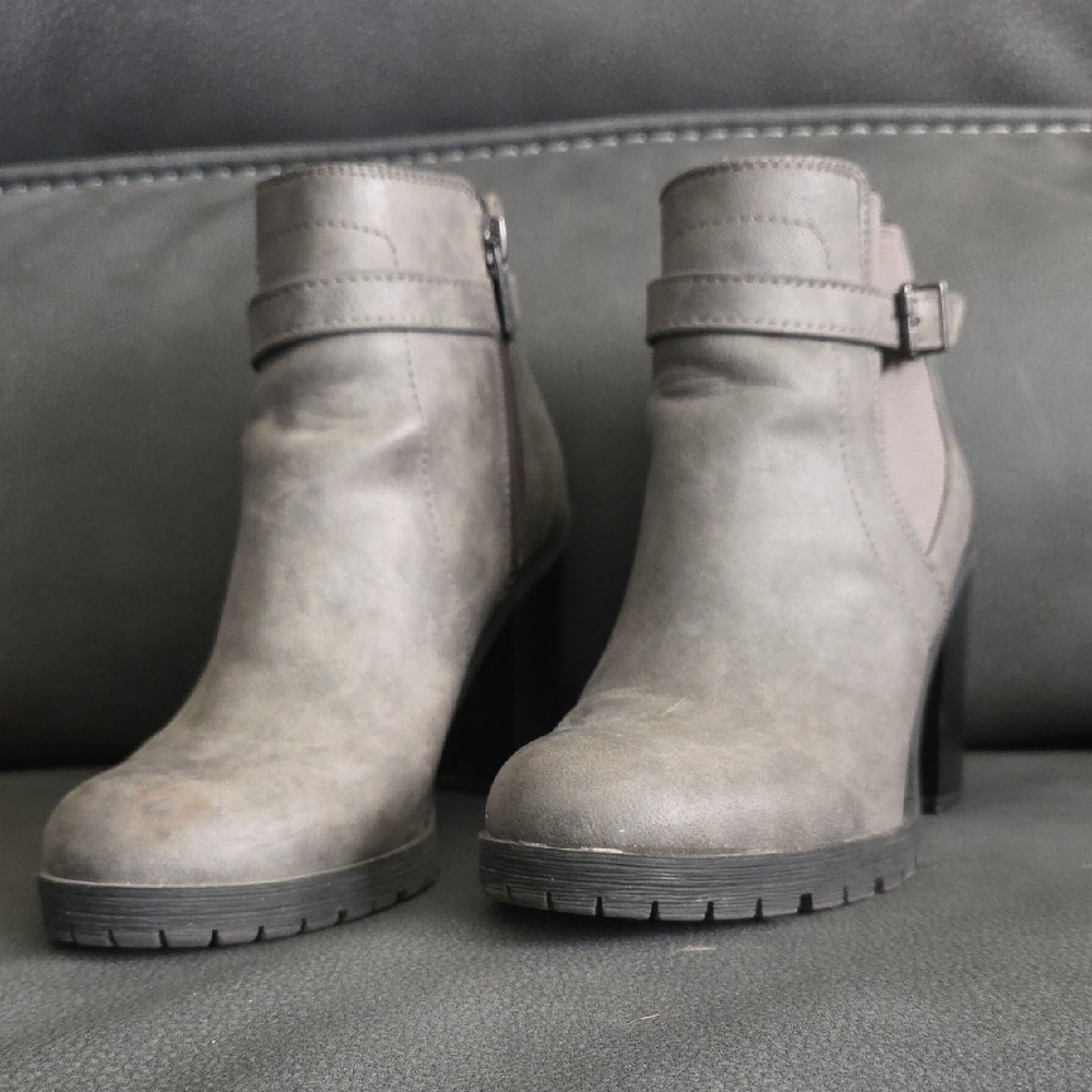 Circus by Sam Edelman Charcoal Heeled Boots - Picture 1 of 11